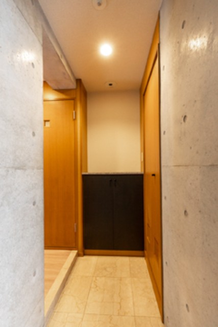 ※写真は同タイプ住戸です。(玄関)