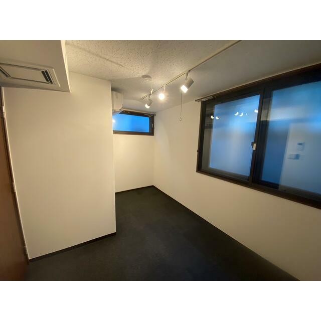 (居間)
