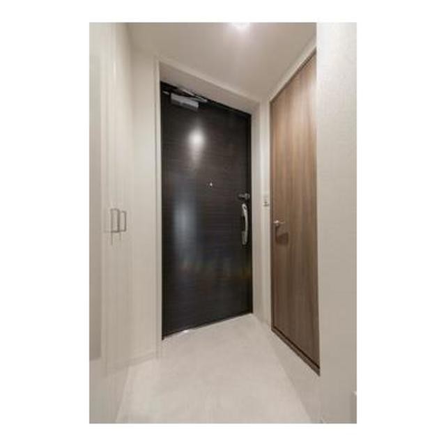 ※写真は同タイプ住戸です。(玄関)