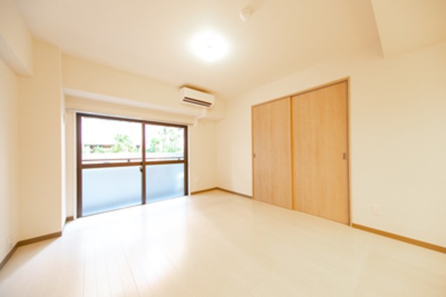※写真は同タイプ住戸です。(居間)
