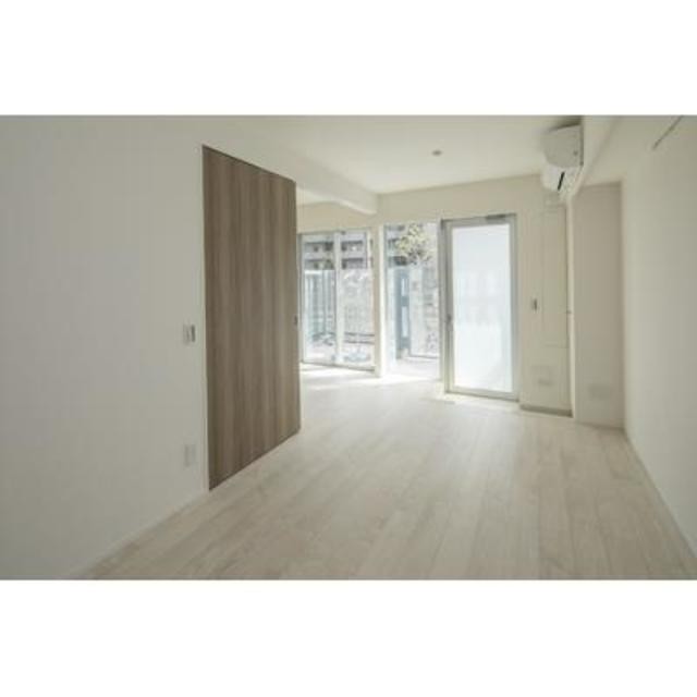 ※写真は同タイプ住戸です。(居間)