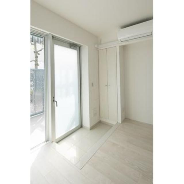 ※写真は同タイプ住戸です。(玄関)