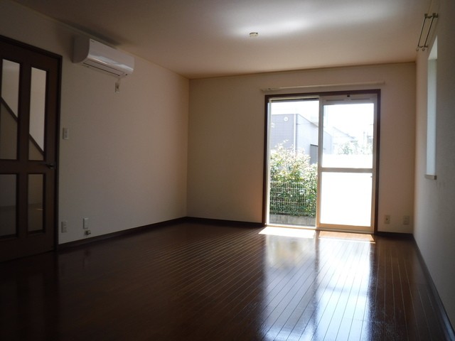 (居間)
