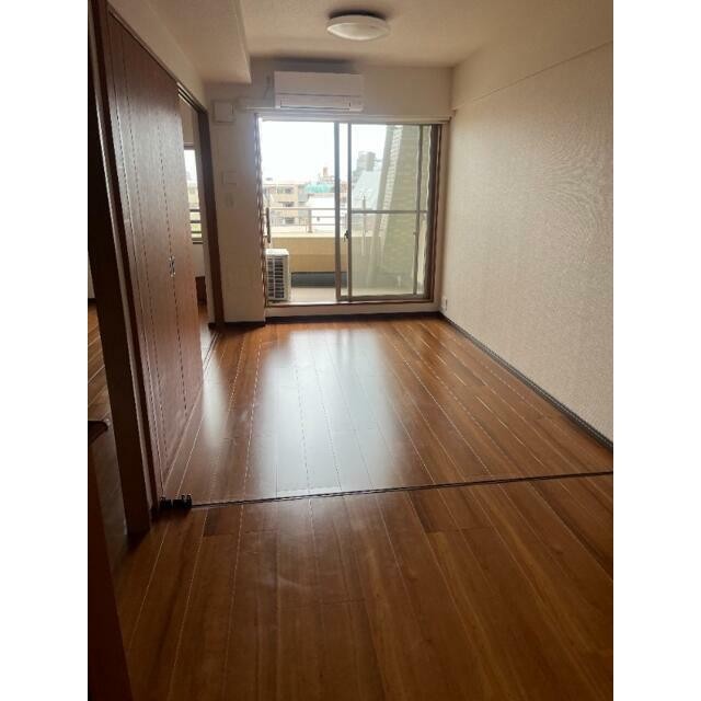 (居間)