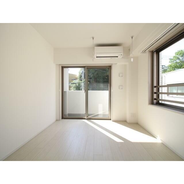 (居間)