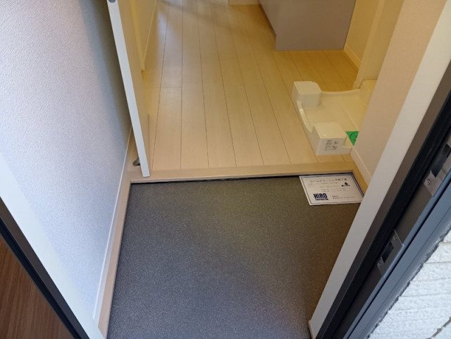 (玄関)