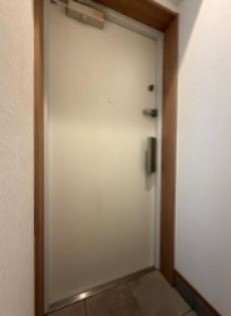 (玄関)