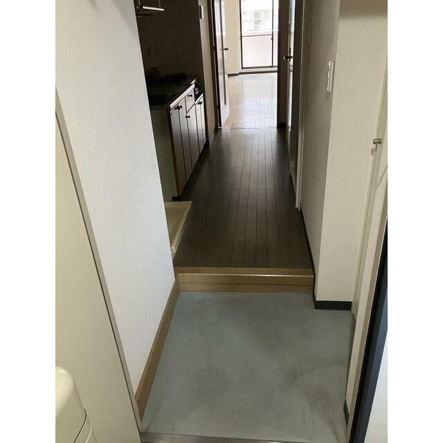 (玄関)