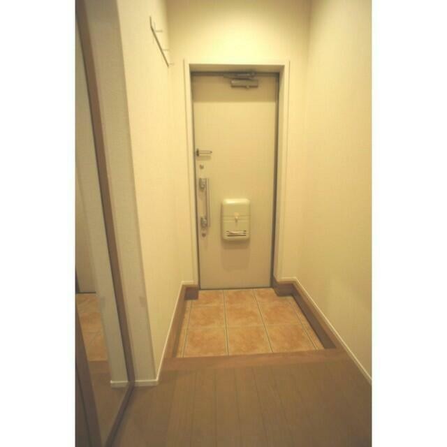 ※同仕様写真含む(玄関)