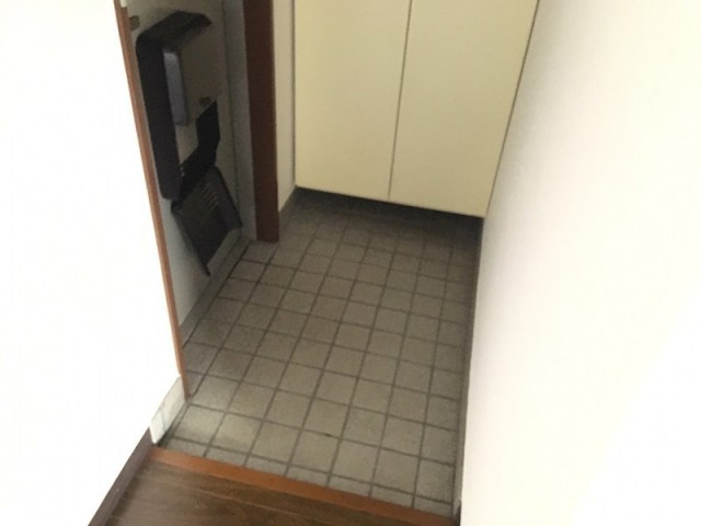 (玄関)