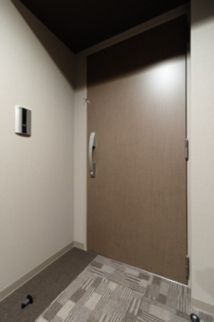 ※写真は同タイプ住戸です。(玄関)
