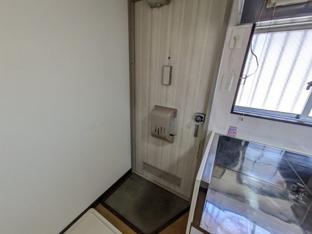 (玄関)