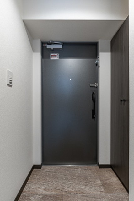 ※写真は同タイプ住戸です。(玄関)