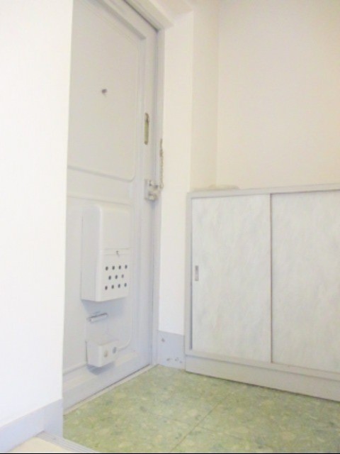 ※同仕様写真含む(玄関)
