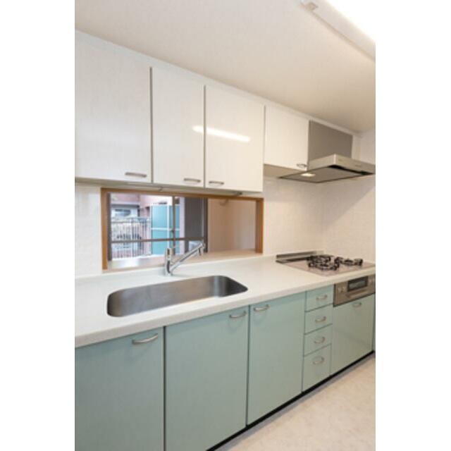 ※写真は同タイプ住戸です。(キッチン)