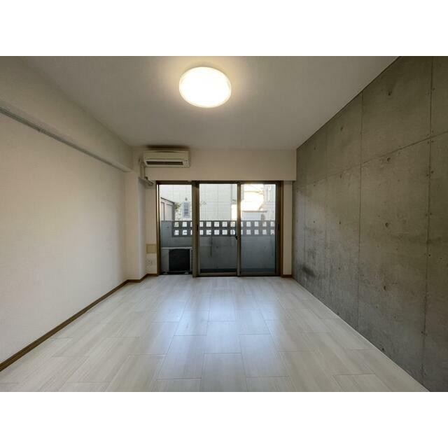 (居間)