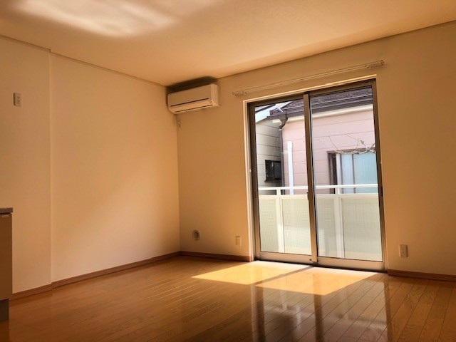 (居間)
