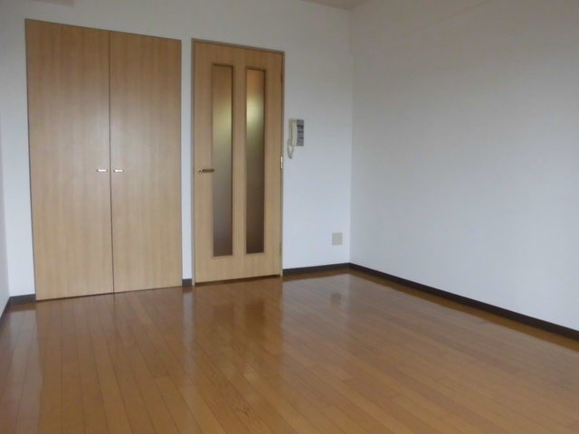 (居間)