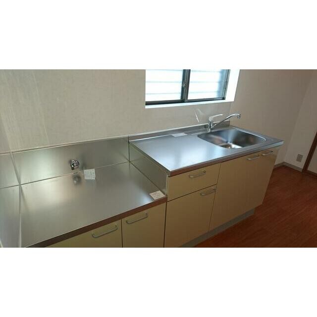 ※別部屋参考写真です。(キッチン)