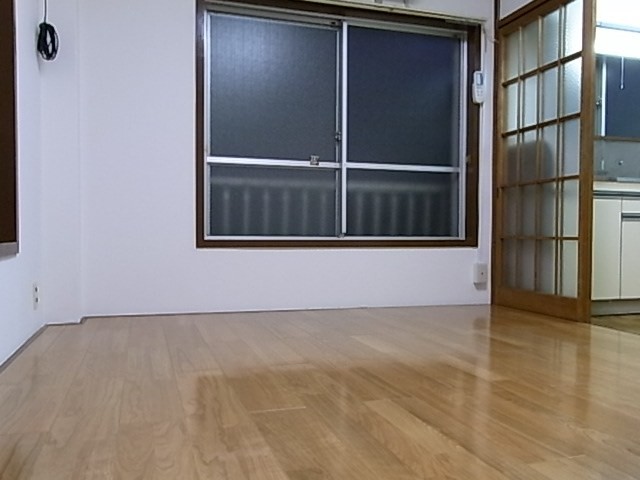 (居間)