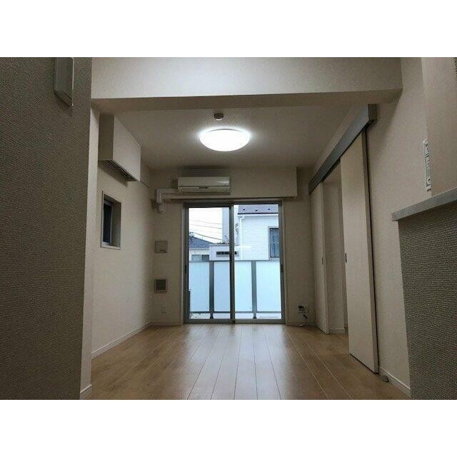 (居間)