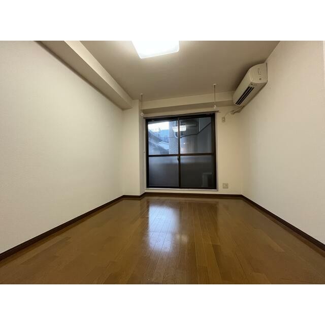 (居間)