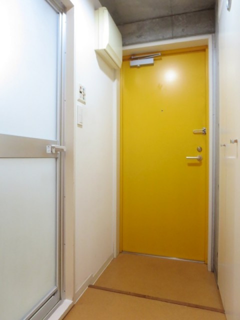 (玄関)