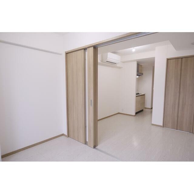 ※同物件他号室となり写真はイメージです。(居間)
