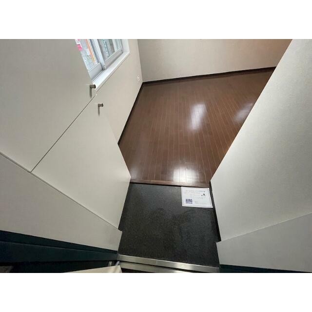(玄関)