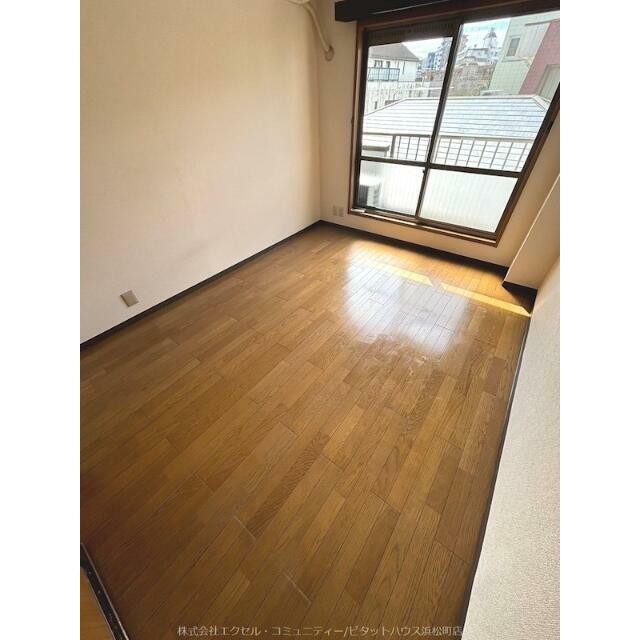 (居間)