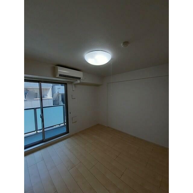 (居間)