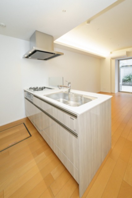 ※写真は同タイプ住戸です。(キッチン)