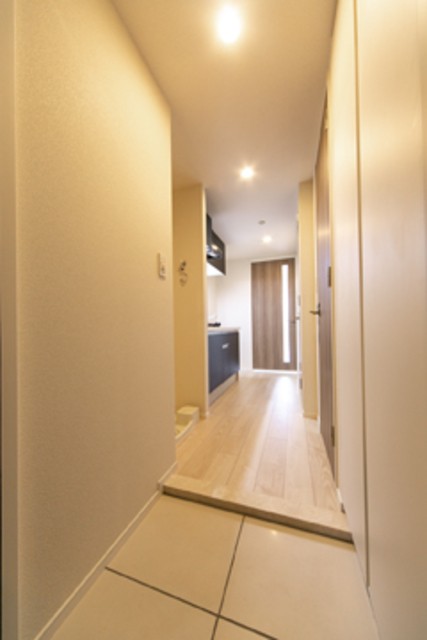 ※写真は同タイプ住戸です。(玄関)
