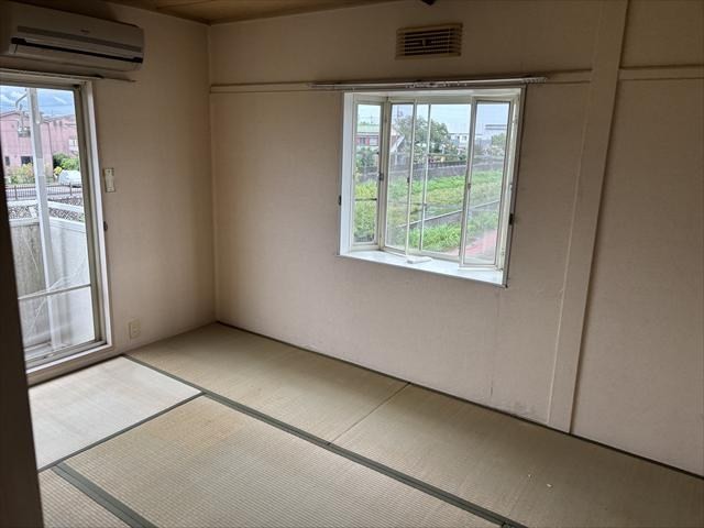 (居間)