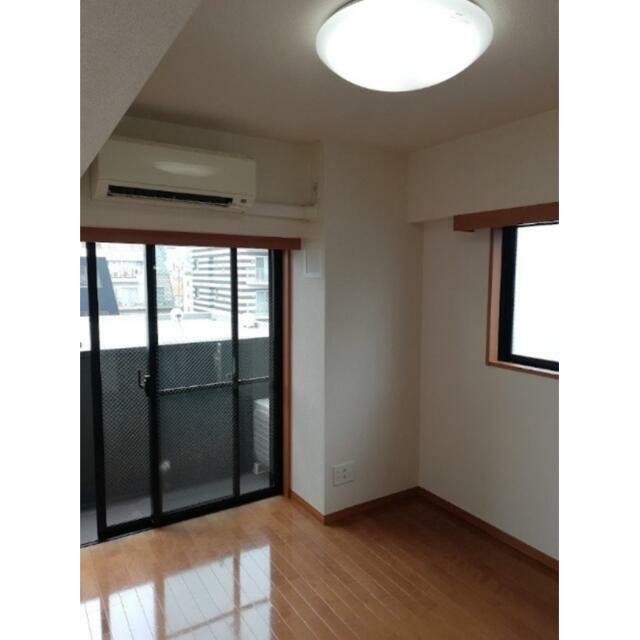 (居間)