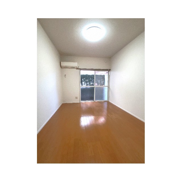 (居間)