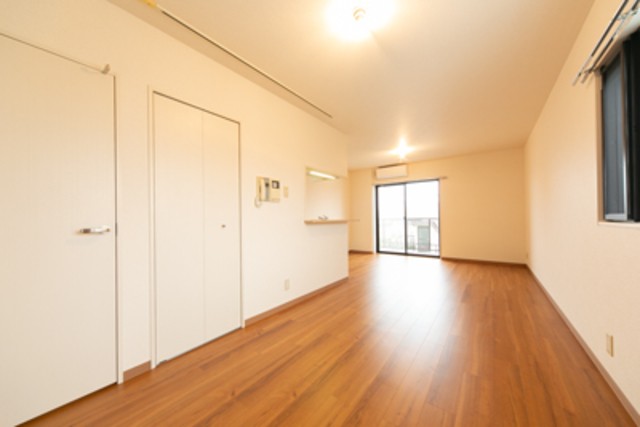 ※写真は同タイプ住戸です。(居間)