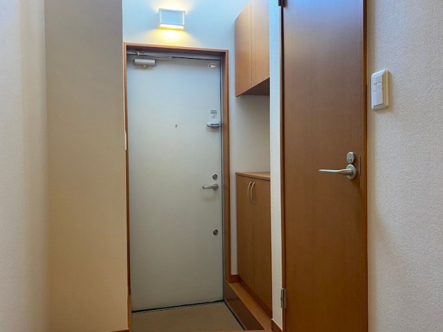 (玄関)