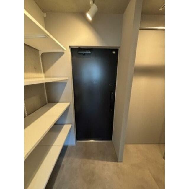 (玄関)