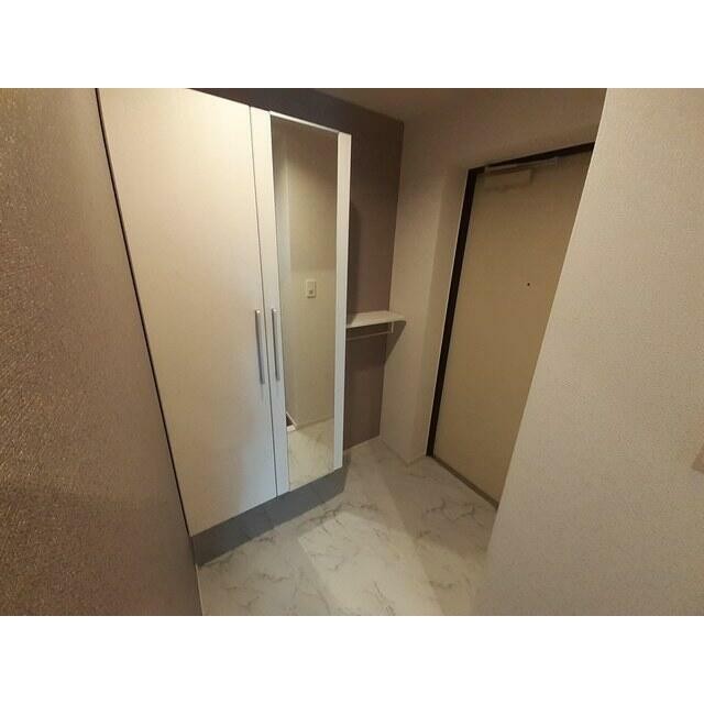(玄関)
