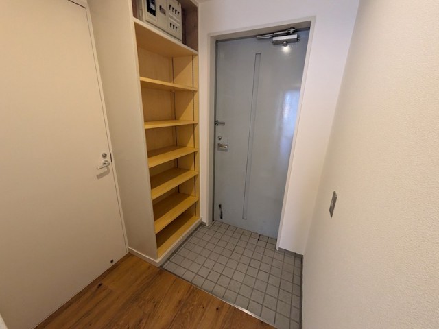 (玄関)