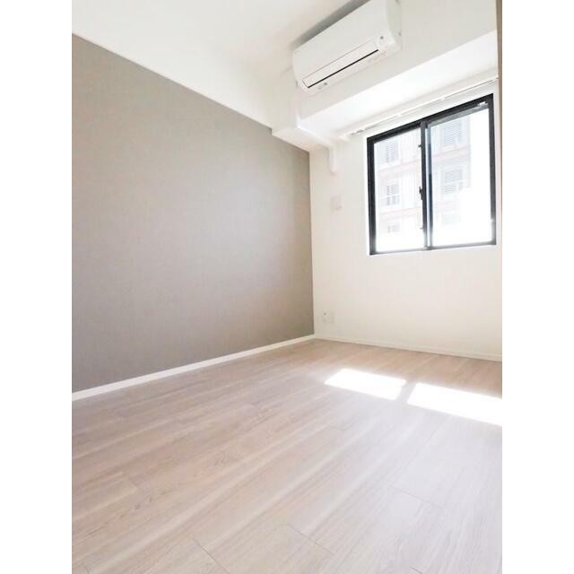 (居間)