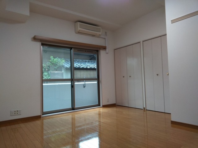 ※画像は別部屋の参考写真を含む(居間)