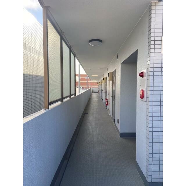 5階共用部廊下