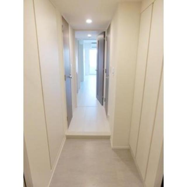 ※写真は同タイプ住戸です。(玄関)