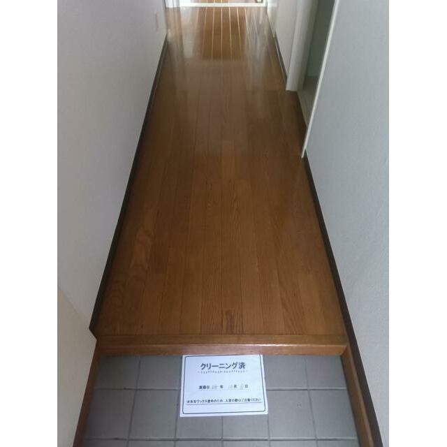 (玄関)