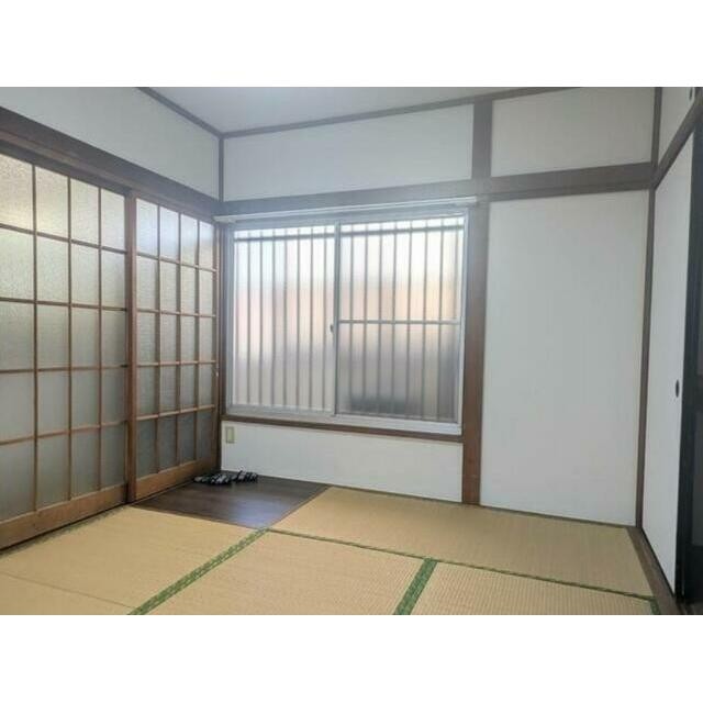 (居間)
