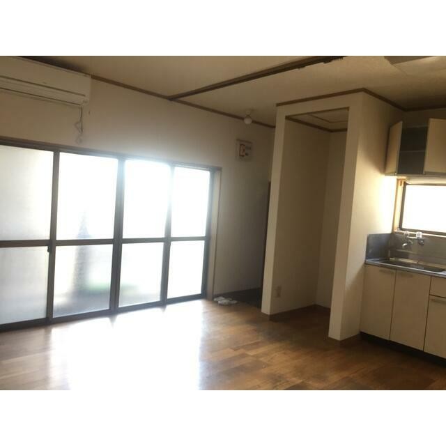 (居間)
