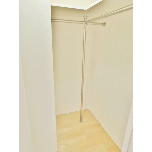 ウォークインクローゼット(内装)