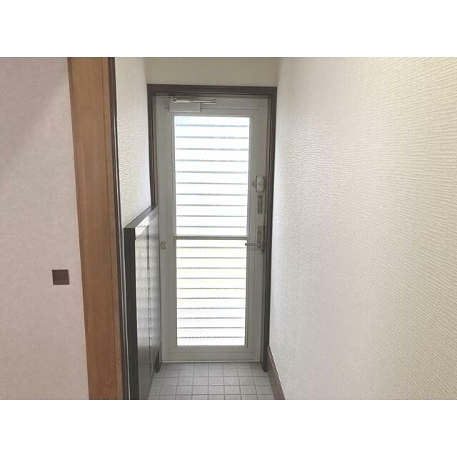 (玄関)
